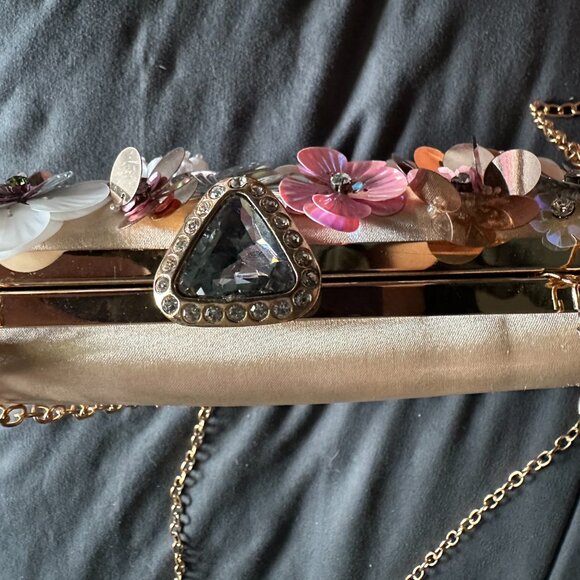 Floral and Rhinestone Clutch in Champagne Pink & Rose Gold - Picture 4 of 10